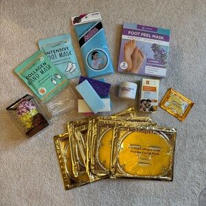 Bundle of Assorted Foot Care & Skincare Spa Masks & Cake Socks!